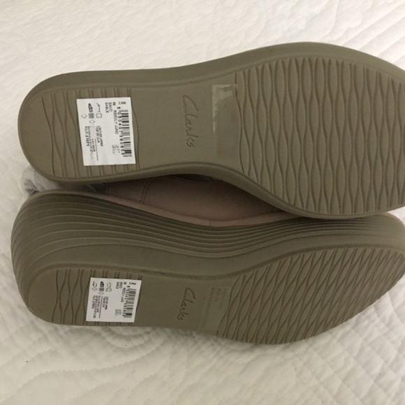 Clark’s wedge sandal - Picture 2 of 3